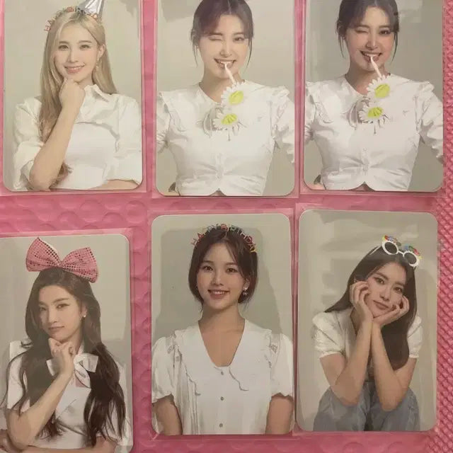 위클리 1주년 굿즈