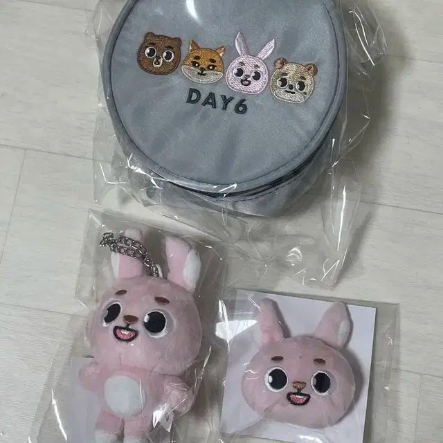 데니멀즈 필끼 페이스 뱃지