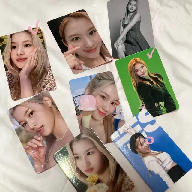디아이콘 트와이스 포카 급처분 합니다!!