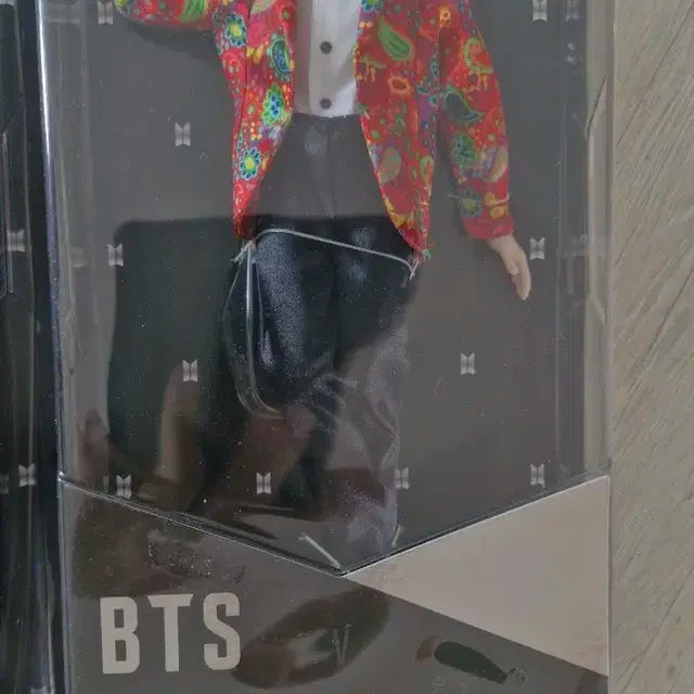 BTS 피규어 **새거입니다!!**
