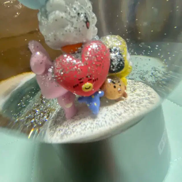 방탄 스노우볼 팝니당 편하게 연락 주세요