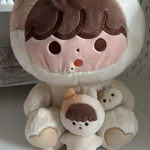 엔시티 지성 다님 인형 양도 왕뽀송이뽀송이미말송