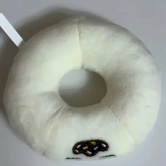 보이넥스트도어 리우 인형 링도넛