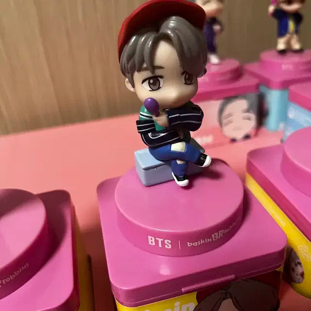 방탄 피규어