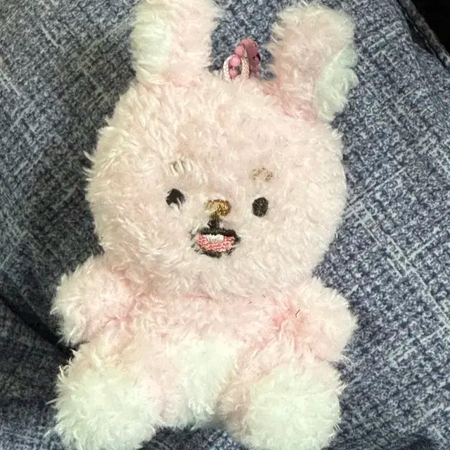 데니멀즈 앉은필