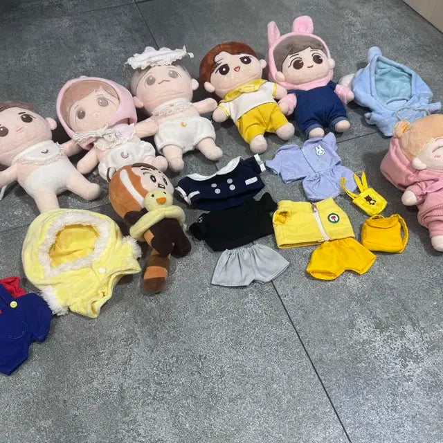 엑소 인형 및 옷 일괄판매