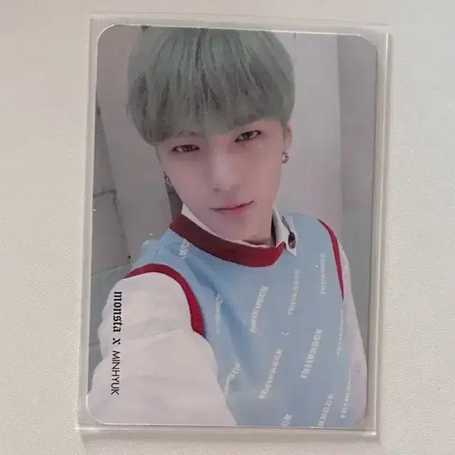 최종가격내림)몬스타엑스 민혁 샤인포에버 포카