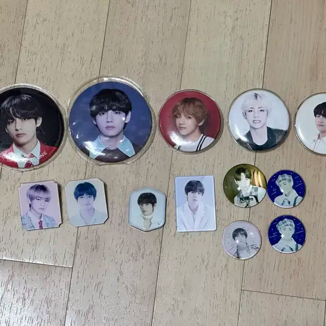 방탄 뷔 태형 공식 마그넷 뱃지