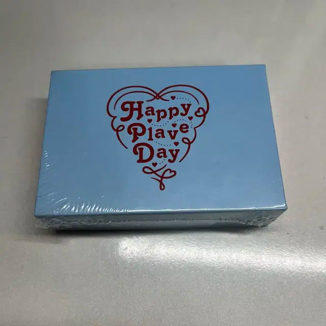 플레이브 2주년 뱃지 (미개봉)