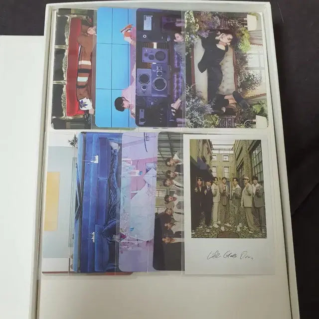 방탄소년단 BE 디럭스 에디션 개봉 앨범 포카 포함