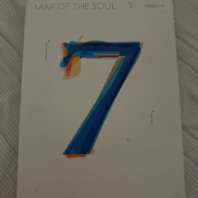 방탄 앨범 Map of the Soul: 7 Version 04