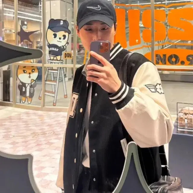 데이식스 공식 바시티 자켓 네고해드려요!!
