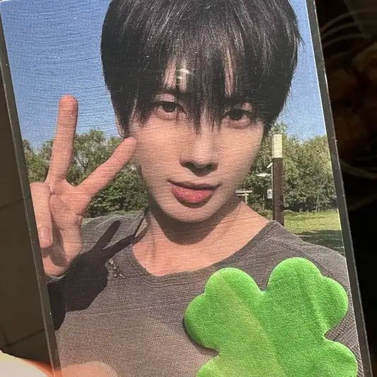 투바투 액트 투모로우 모아존 태현 클로버 컨페티