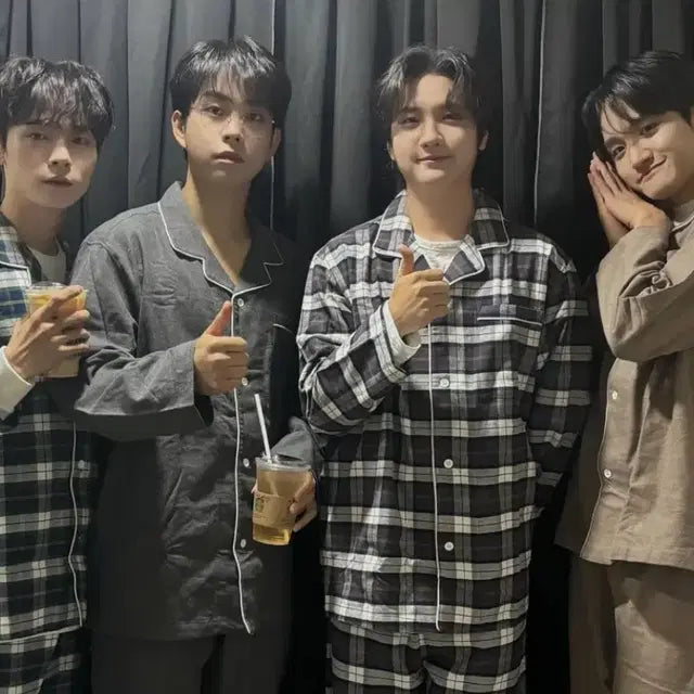 루시 신예찬 파자마 싸폴 싸인 폴라로이드