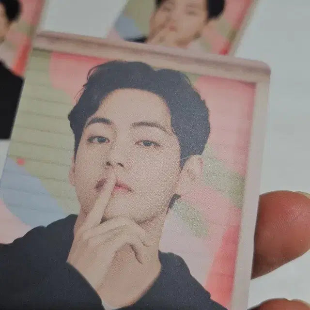 BTS 뷔 필라 휠라 포카