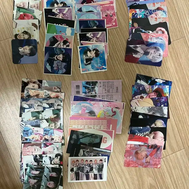 방탄 공굿이랑 비공굿 다 합쳐서 팔아요(덤으로 앨범도 드립니다)