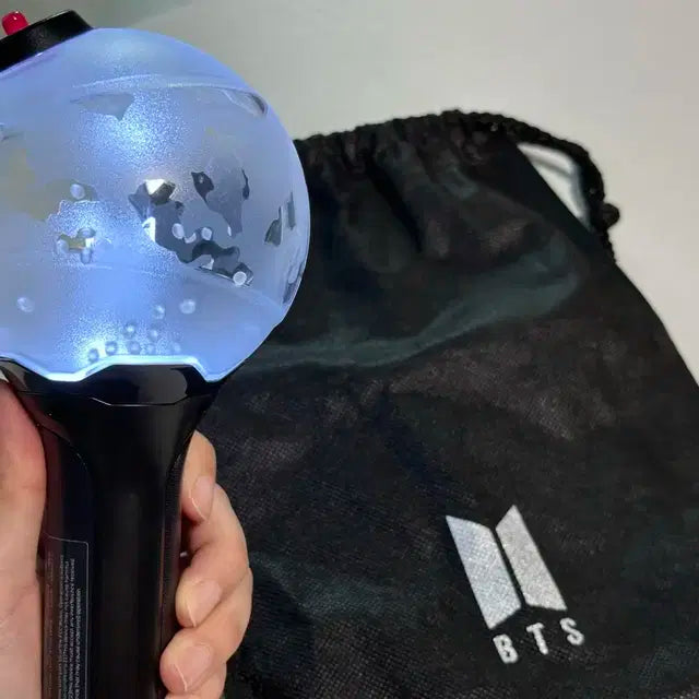 방탄소년단 응원봉 아미밤3 + 파우치 (상자X)