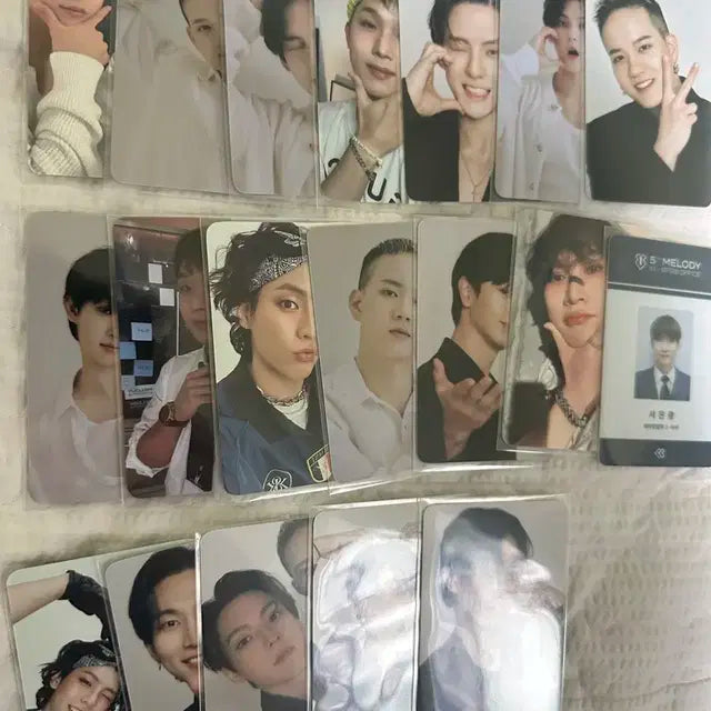 비투비 공식 포카 팝니다 19장입니다