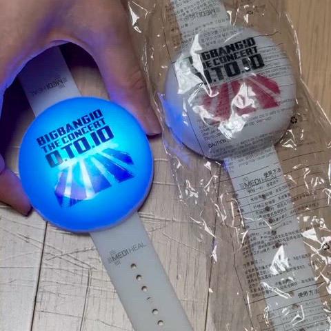 (새상품) 빅뱅 10주년 콘서트 LED 팔찌 지드래곤 태양 대성 뱅봉