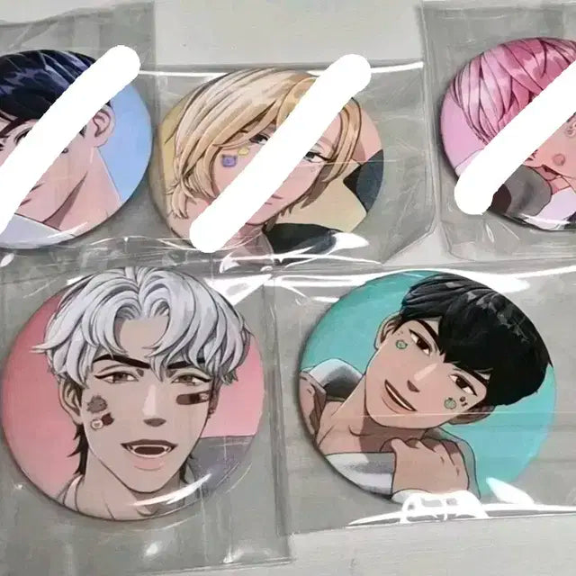 플레이브 xblush 캔뱃지 판매합니다