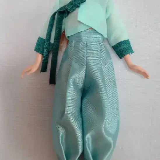 인형옷(쑥색 바지만 판매, 민트저고리 판매완료)