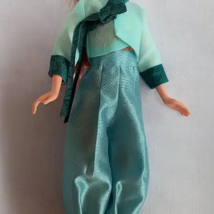 인형옷(쑥색 바지만 판매, 민트저고리 판매완료)