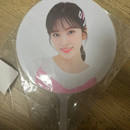 (미개봉) 안유진 부채 판매합니다