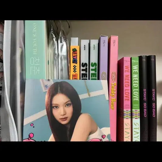 스테이씨 개봉앨범,시즌그리팅