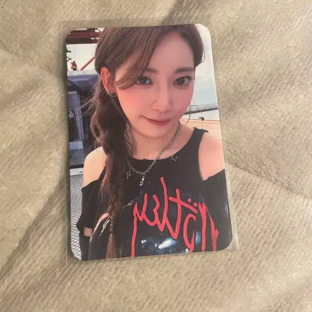 르세라핌 사쿠라 안티프레자일 포카 양도 판매