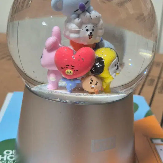 BT21 스노우볼