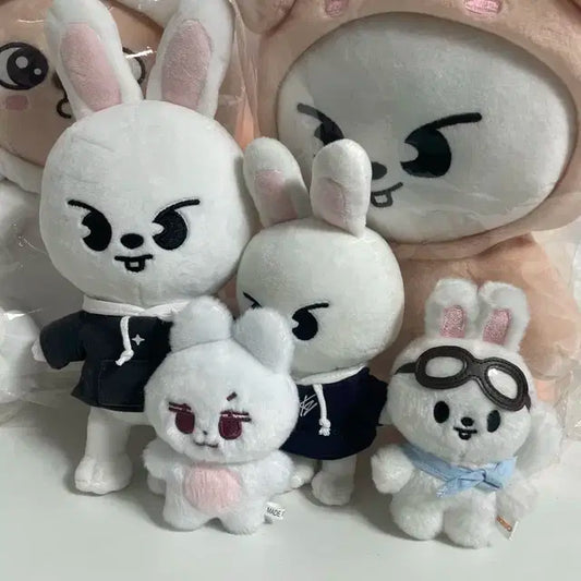 급처) 스키즈 리빗  일괄 양도 (리빗 인형, 헤어밴드, 응원봉 커버 즈