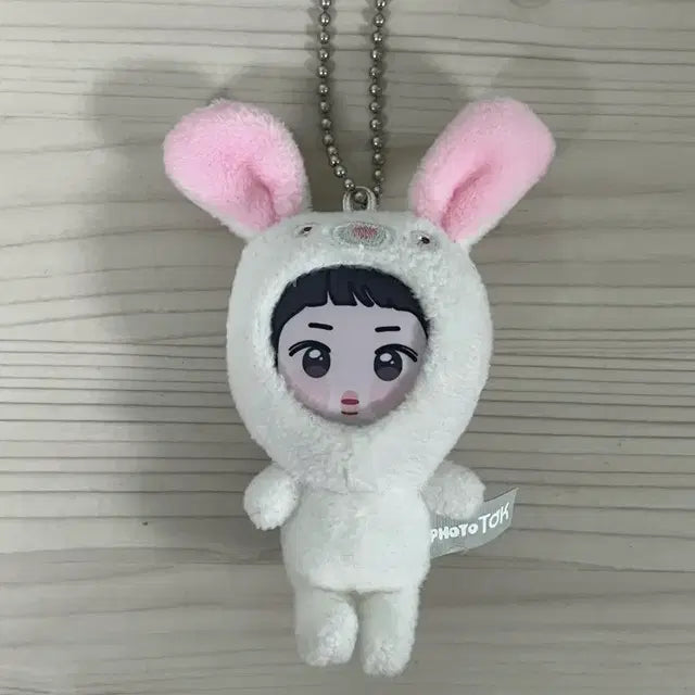 임시완 인형