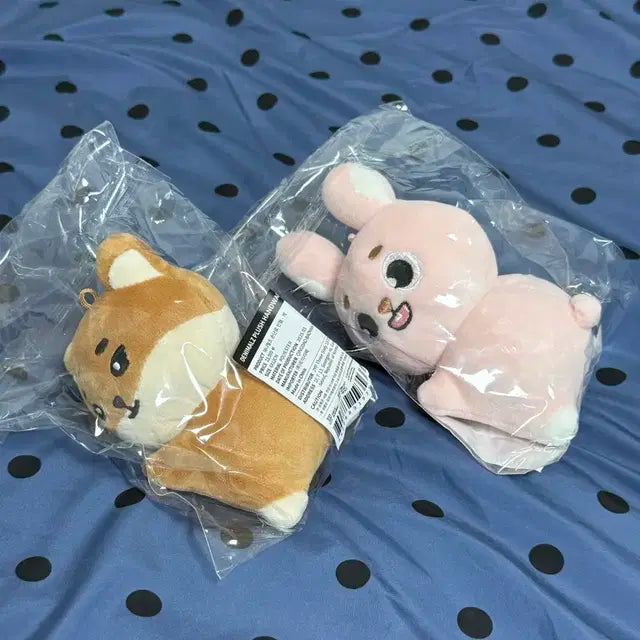 데이식스 데니멀즈 손난로 케 필 판매해요!