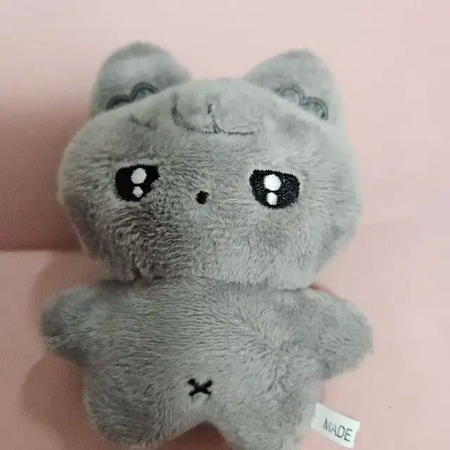 스키즈 창빈 10cm인형 돼끼