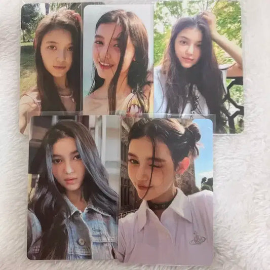 뉴진스 다니엘 어텐션 ( 가방 ) 포카 판매