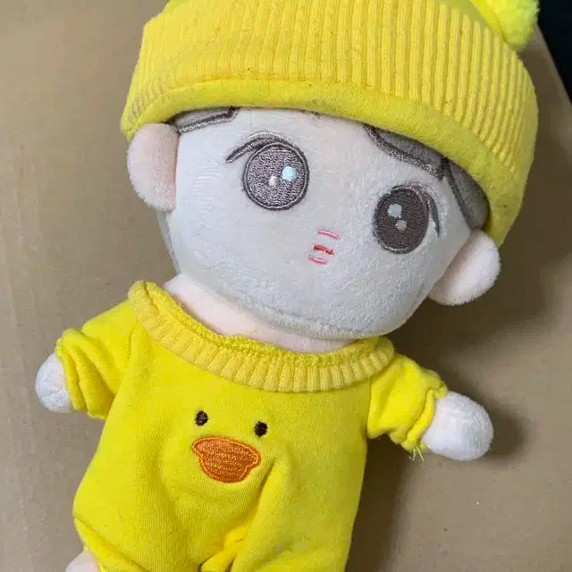 엔시티 지성 웨이션브이 윈윈 인형 팝니다