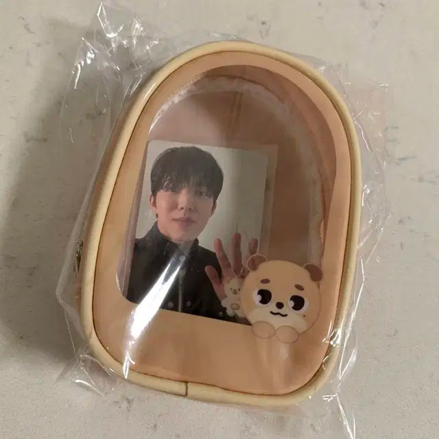 데이식스 클리어 플러시 파우치 돈