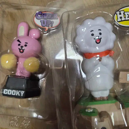 bt21 액션피규어 팝니다.