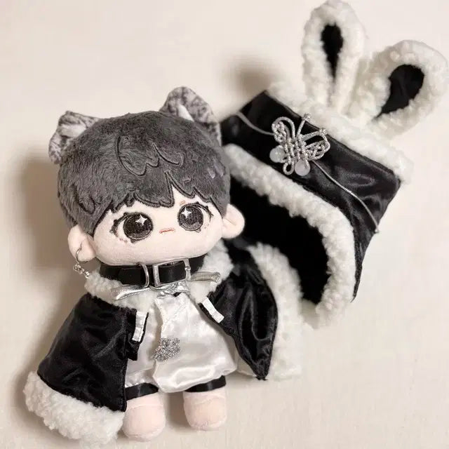 [급처] BTS 방탄 뷔 태형 20cm 인형 옷장 양도합니다