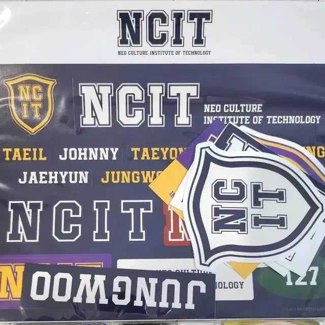 엔시티, 샤이니, 블랙핑크, 워너원 포카, 공굿 판매