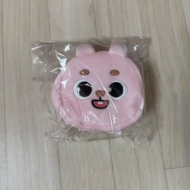 데이식스 데니멀즈 포에버영 페이스파우치 필