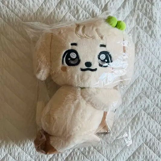 아이브 안유진 허그가방 판매