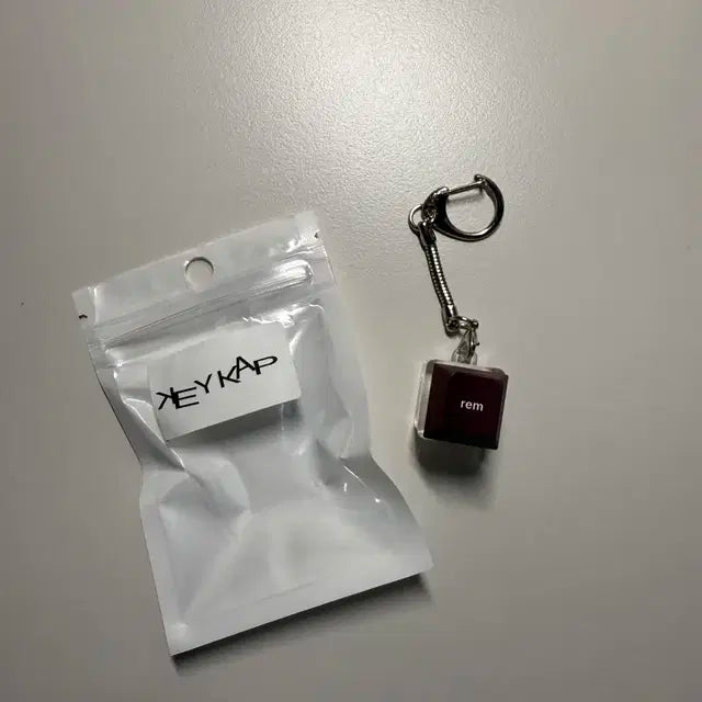마크 rem 키캡키링