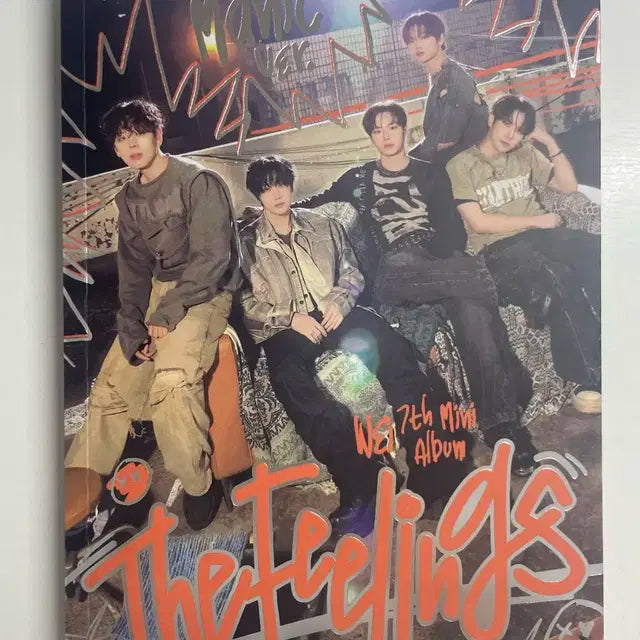 위아이 The Feelings Manic 개봉앨범