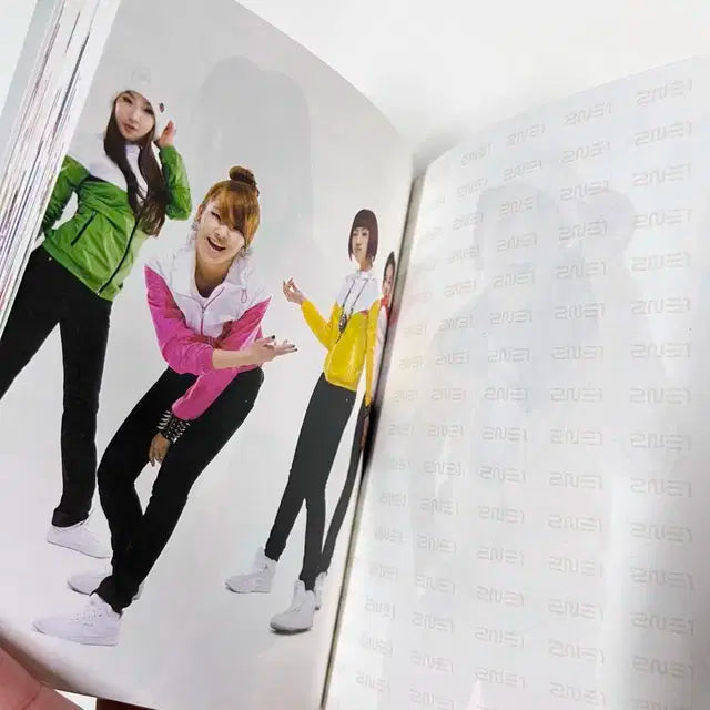 빅뱅 x 투애니원 x FILA 2010년 다이어리, 엽서