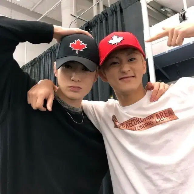 nct mark canda 엔시티 마크 캐나다 모자 엠디 굿즈앨범 포카