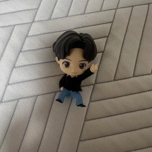 방탄 피큐어