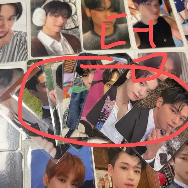 더보이즈 포카 뱃지 포스터 스티커 아크릴스탠드 띠부씰 등 굿즈