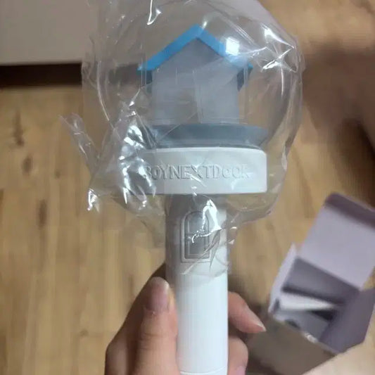 보이넥스트도어 응원봉 양도합니다