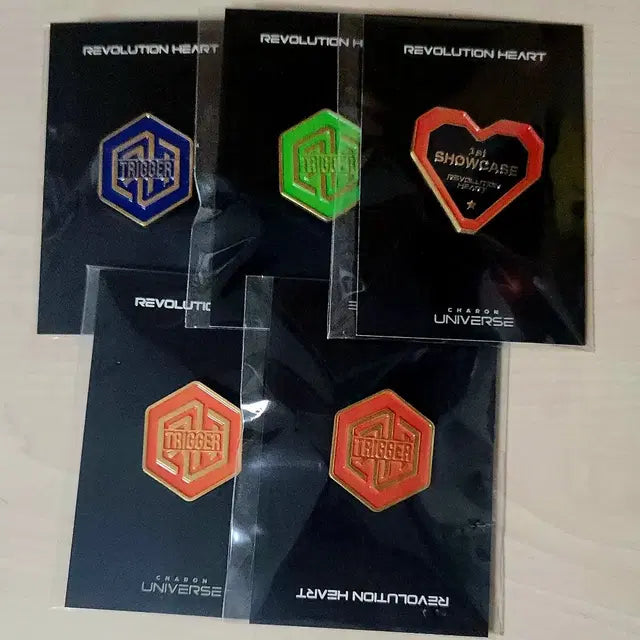 [원가 이하 판매] 리레볼루션 금속뱃지